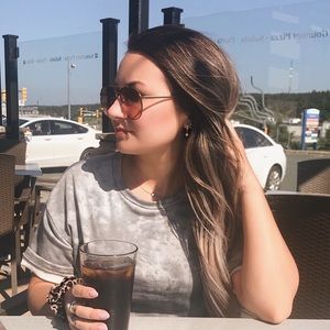 Meet your Posher, Taylor